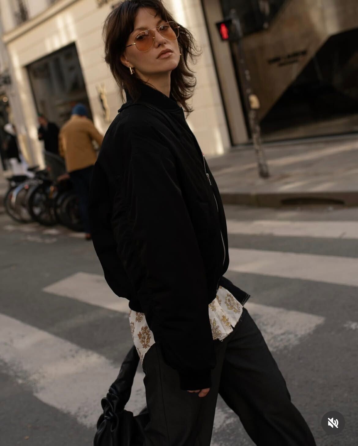 LAURA GAVRY